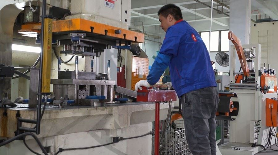factory of single row double poles mounting system